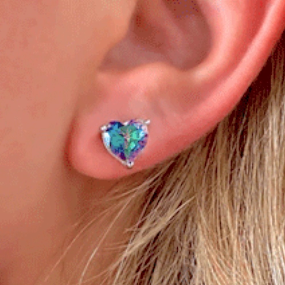 NWT 💜💚 8mm WHITE GOLD PLATED PURPLE/GREEN TONES CUBIC ZIRCONIA HEART EARRINGS - Picture 6 of 7